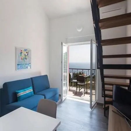 Luka's - ''no.9'' Gallery One-bedroom With Balcony... * Цавтат